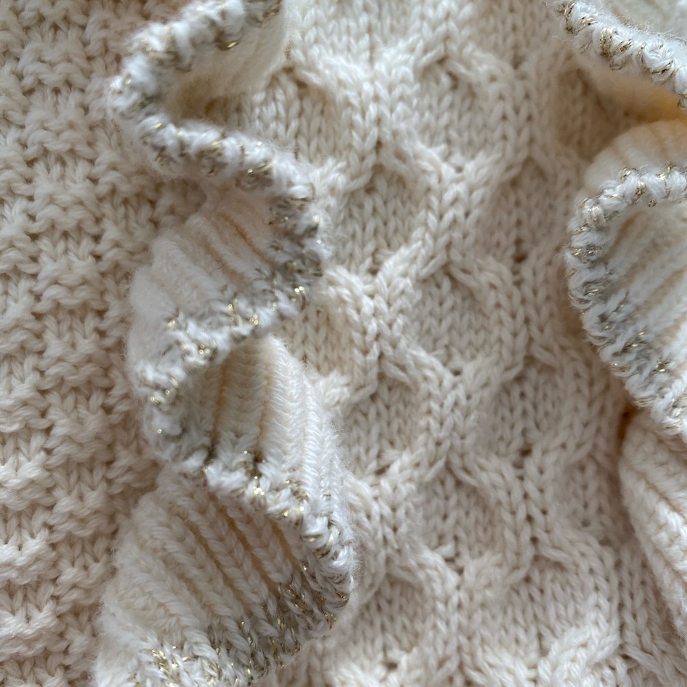 BabyGAP girl size 4 sweater Cream Gold Metallic Textured Knit Sweater ruffle hem - Picture 7 of 15